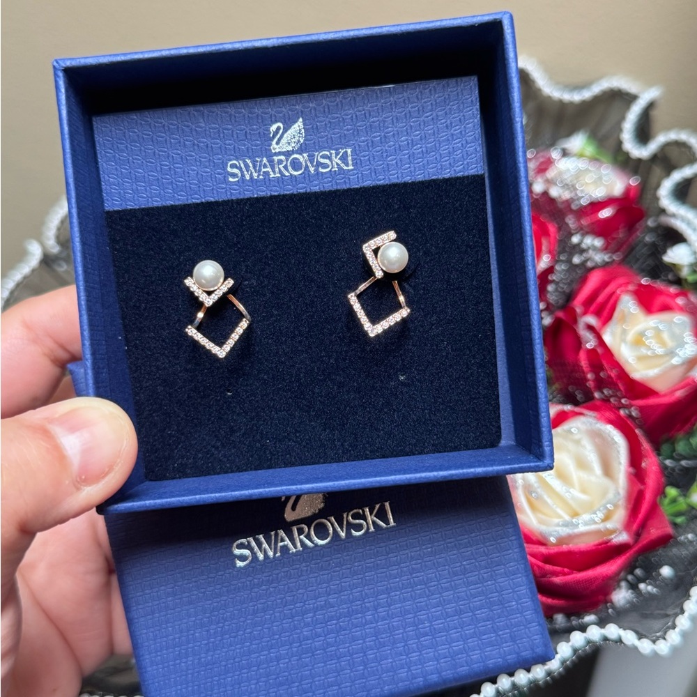 Swarovski rosegold with artificial pearl Earrings